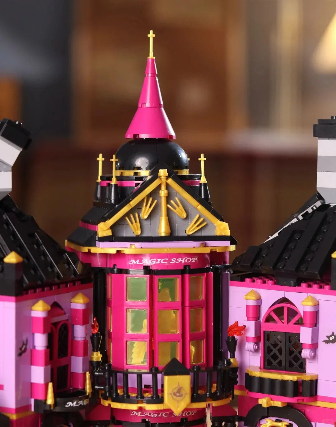 Mini Bricks1366PCS Creative Expert Magic Shop Building Blocks Assembly Model Lighting Street View Castle DIY Toy Christmas Gift