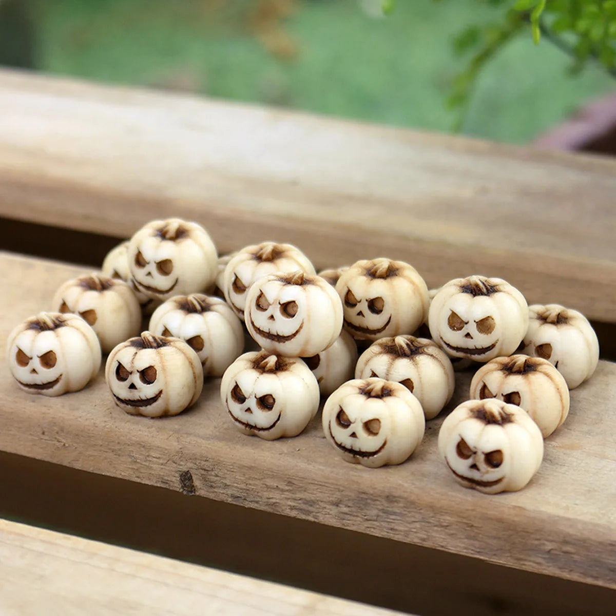 5/20 Pcs Resin Halloween Pumpkin Decorations - Reusable Creepy Mini Realistic Pumpkins Creative and Interesting Garden Ornaments