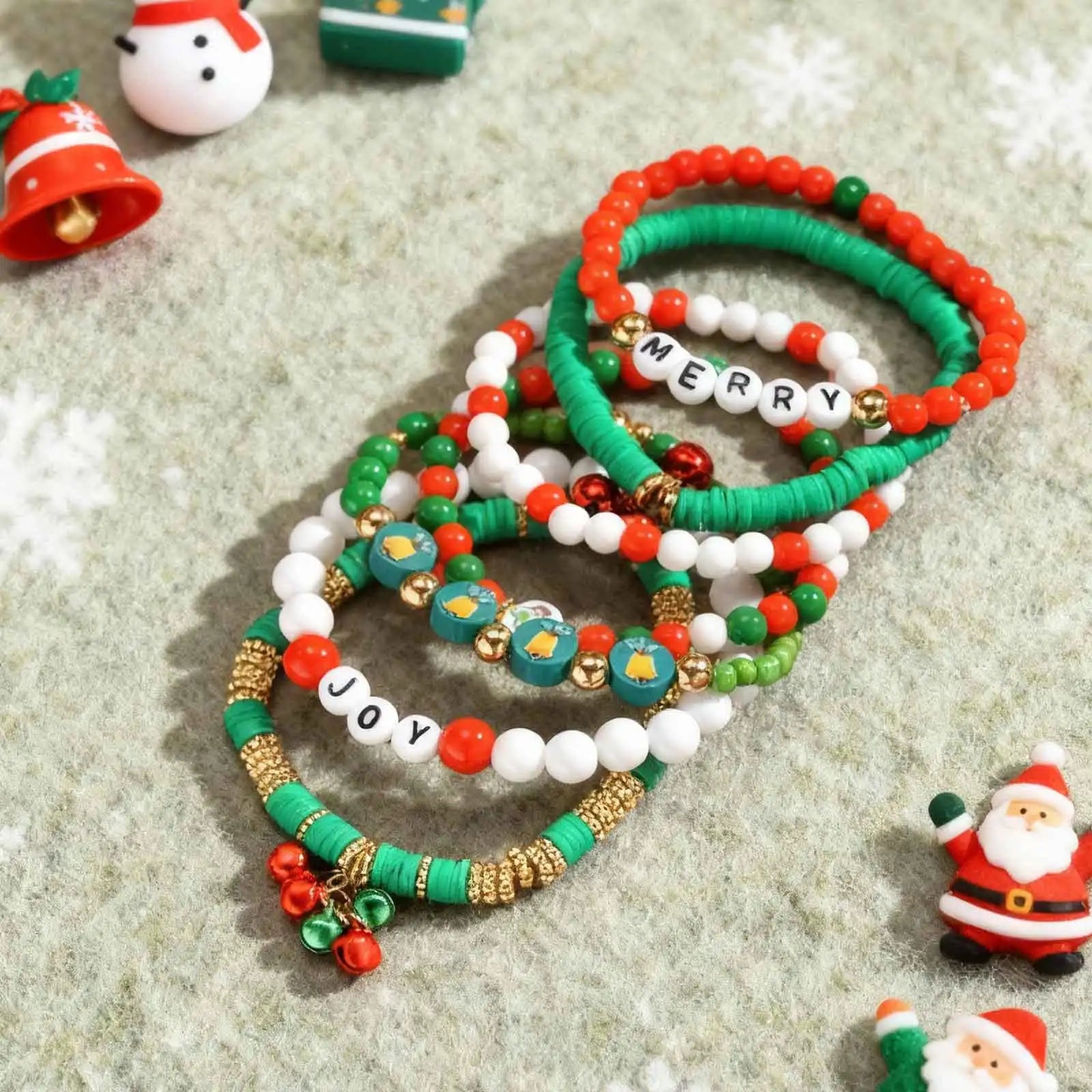 Set Christmas Elastic Beaded Bracelet for Women,Santa Claus Wreath Reindeer Xmas Tree Soft Clay Bracelets,Set Jewelry Gift