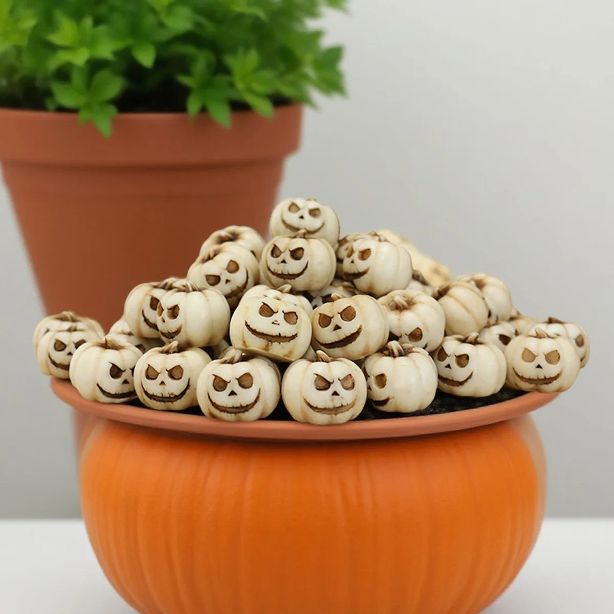 5/20 Pcs Resin Halloween Pumpkin Decorations - Reusable Creepy Mini Realistic Pumpkins Creative and Interesting Garden Ornaments