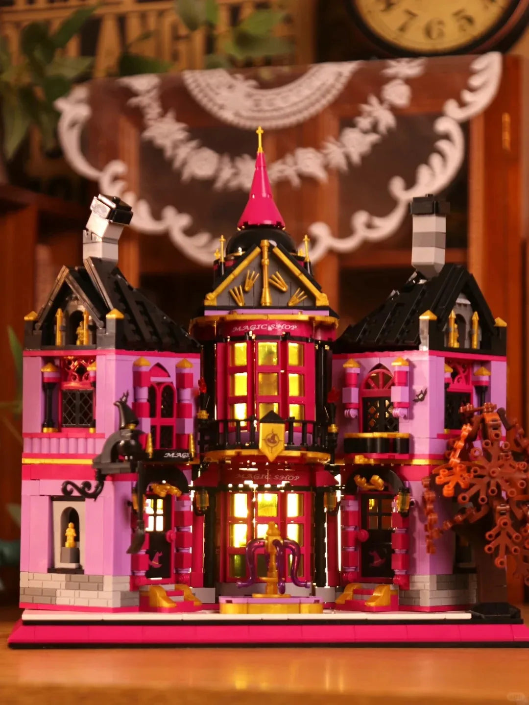 Mini Bricks1366PCS Creative Expert Magic Shop Building Blocks Assembly Model Lighting Street View Castle DIY Toy Christmas Gift