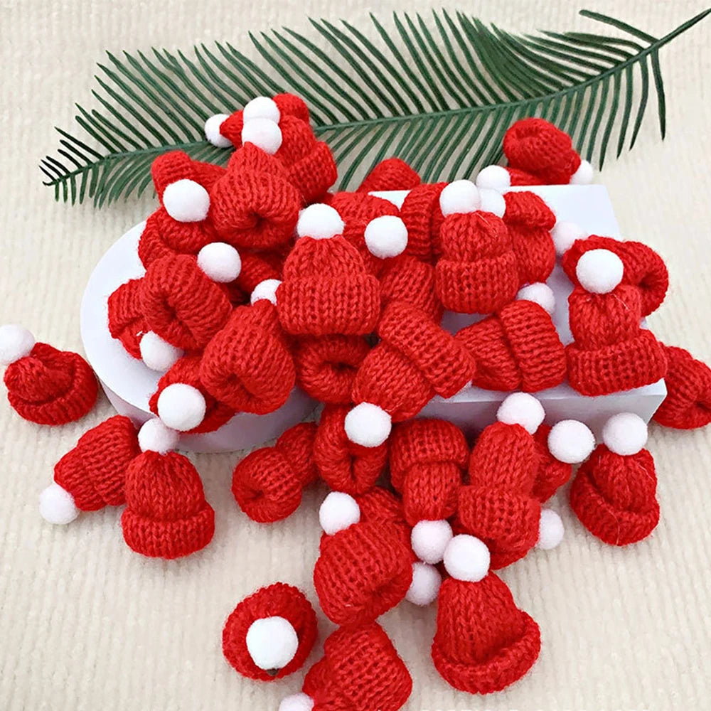 Mini Santa Knitted Hat & Scarf Small Christmas Costume for Cat Rabbit Doll Lollipop Bottle Cap DIY Xmas Party Dinner Decoration