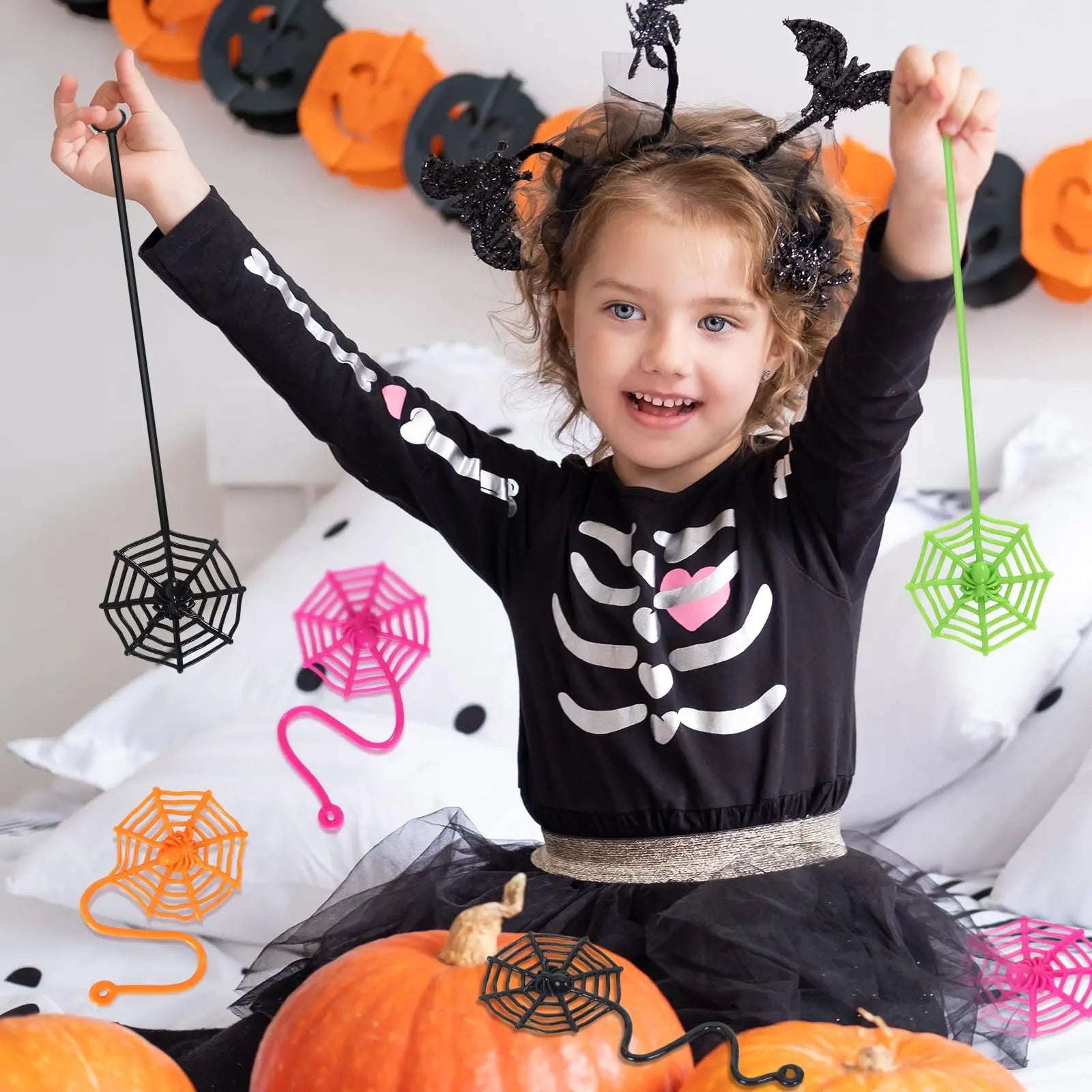 12-100pcs Halloween Cobweb Sticky Hands Toys Spider Web Sticky for Kids Goodie Bag Stuffers for Halloween Party Favor Supply