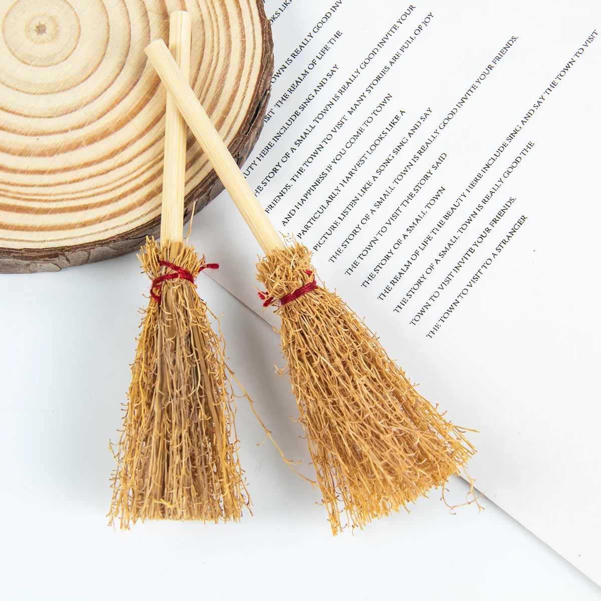 10/20pcs Mini Halloween Witch Broom DIY Hanging Ornaments Artificial Miniature Brooms Halloween Decoration Dollhouse Accessories