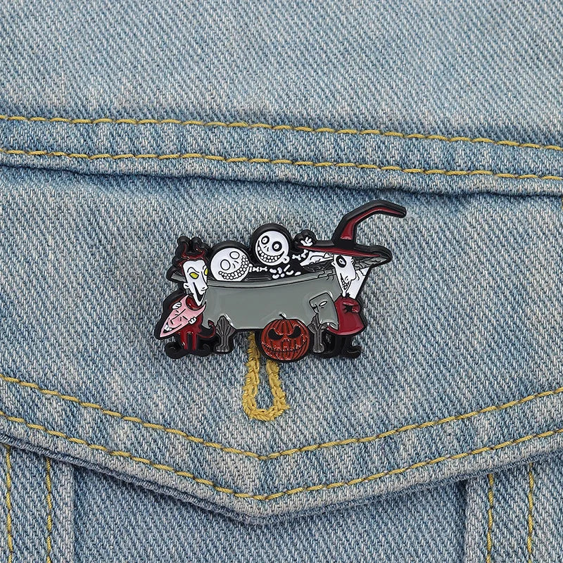 Exquisite Christmas Enamel cute Cartoon Brooches Pins lovely Animal Badges Clothing Accessories Fashion Jewelry Christmas Gifts