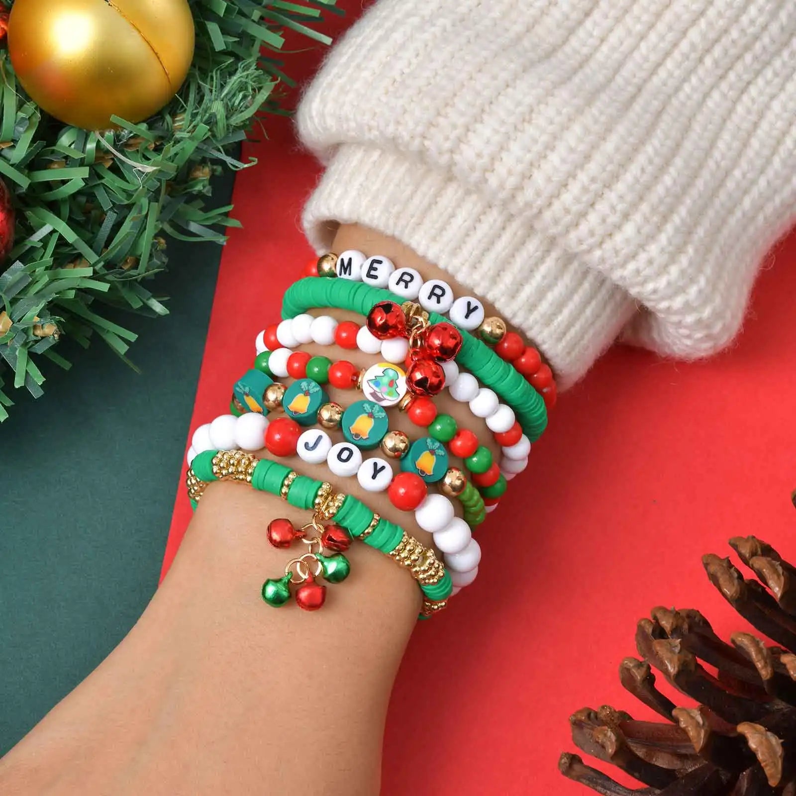 Set Christmas Elastic Beaded Bracelet for Women,Santa Claus Wreath Reindeer Xmas Tree Soft Clay Bracelets,Set Jewelry Gift